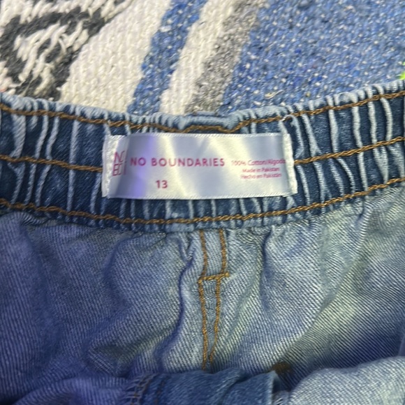 Light wash denim shorts size 13 - Picture 2 of 3